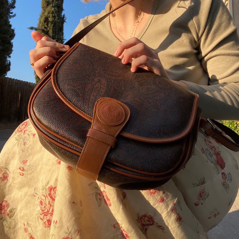 Vintage pierre balmain leather crossbody purse